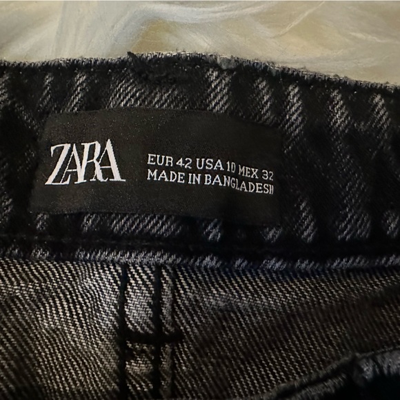 Zara Black Denim Shorts - Picture 2 of 3